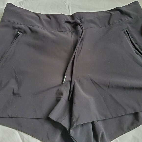 Athleta shorts size 10 front zip pockets - Picture 1 of 4